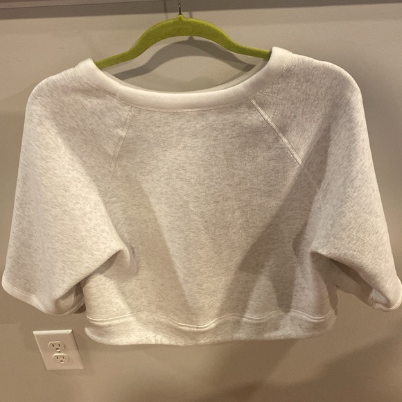 NEW BALANCE Cropped  reversible white gray heather short sleeve Sweatshirt MED - Picture 6 of 11